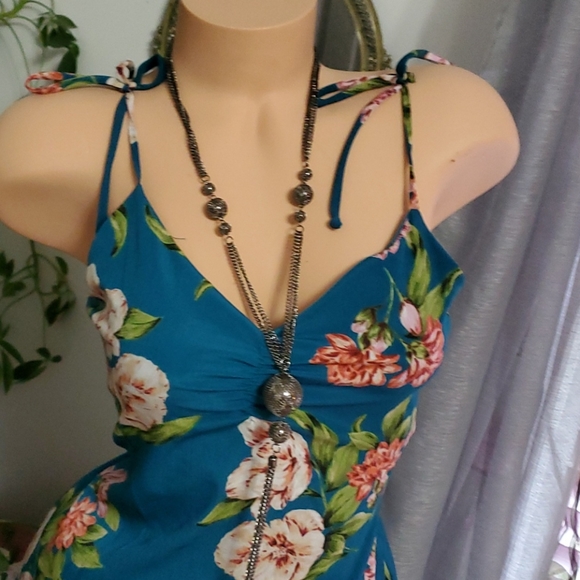 STUNNING SUMMER DRESS - Picture 3 of 12